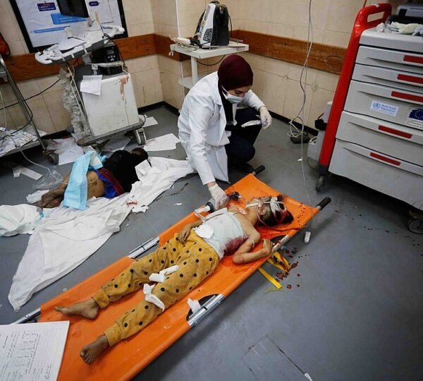 صورة أرشيفية: صورة أرشيفية لمصابين في قطاع غزة، لا توثق بالضرورة الواقعة